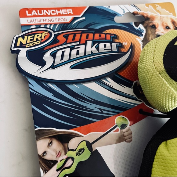 Nerf Dog super soaker frog launcher - Picture 3 of 5